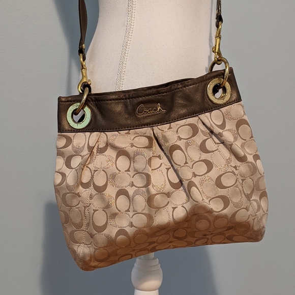 Vintage Coach - Picture 2 of 16